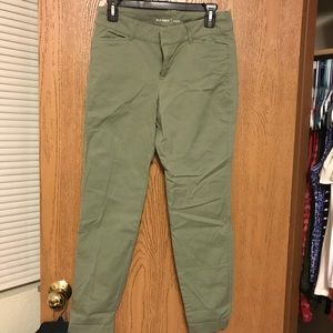 NWOT Green Old Navy Pixie Pants